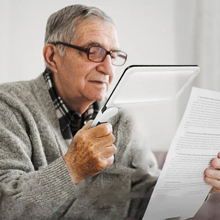 Magnifying Glass with Light - LuminaView