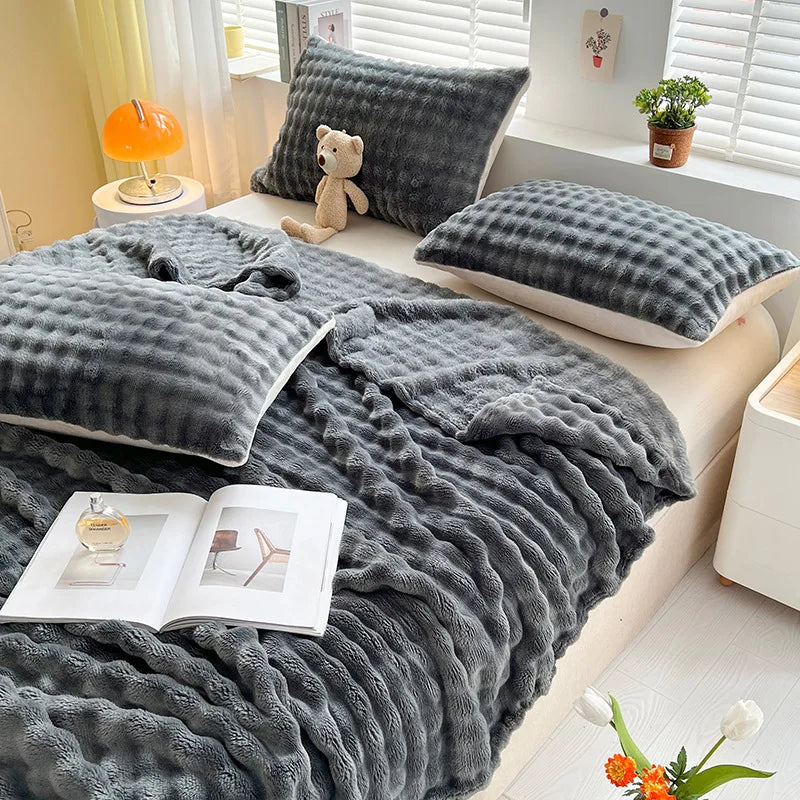 Bubble Fleece Blanket - CozyNest
