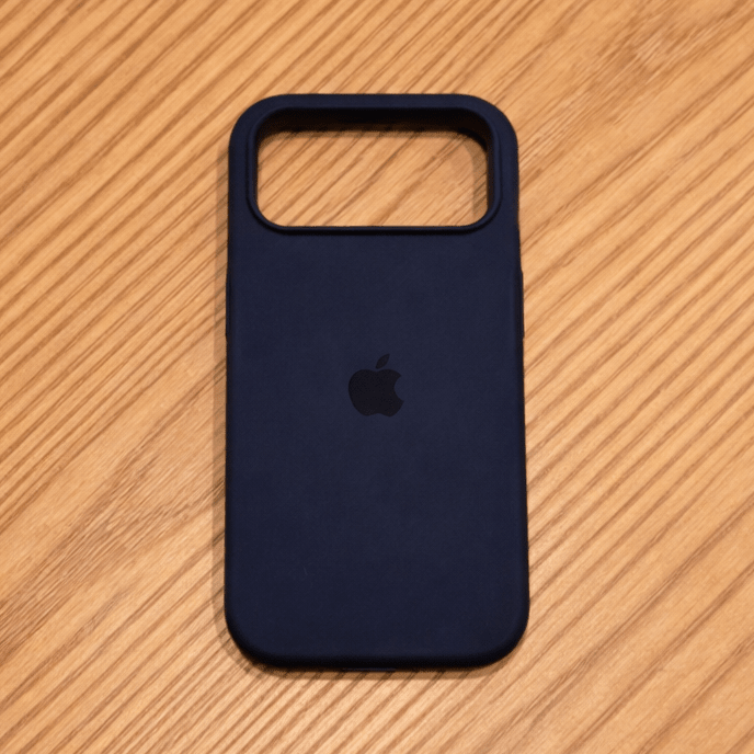Silicone MagSafe Case - LuxeGuard with Soft-Touch Finish