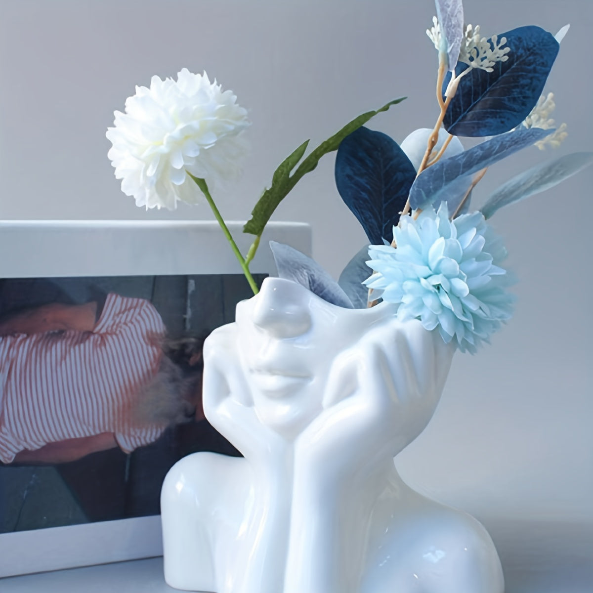 Artistic Sentient Vase - LuxeCraft