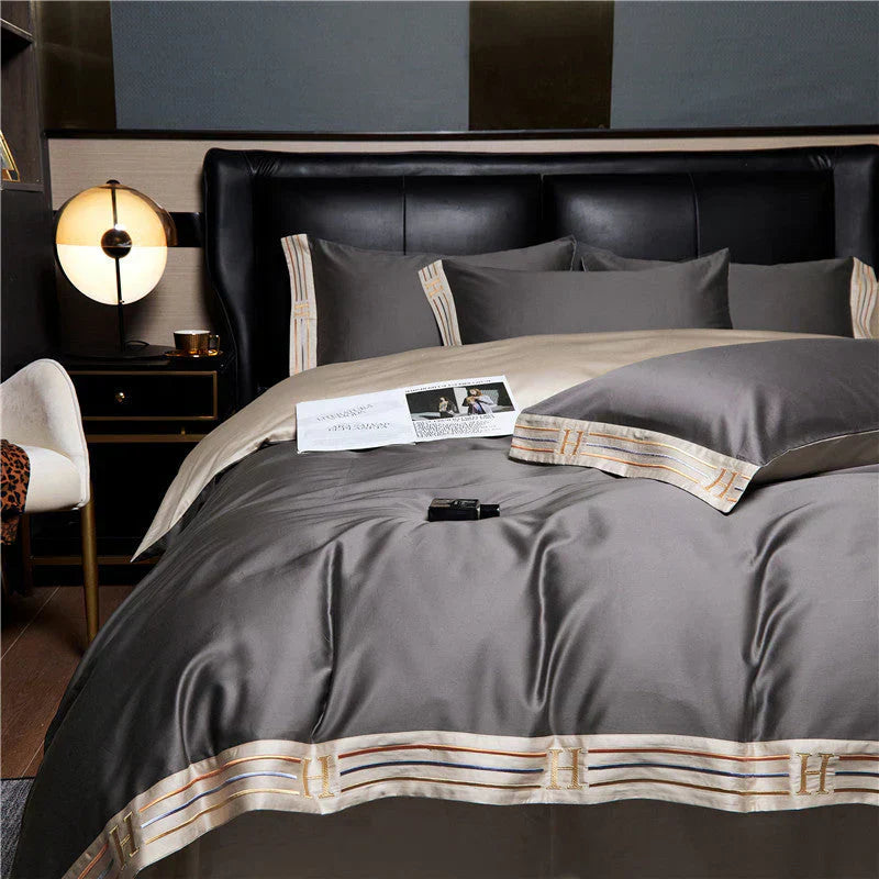 Satin Bed Linen Set - LuxeDreams