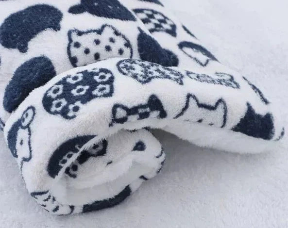 Cozy Cat Blanket – LuxePaws