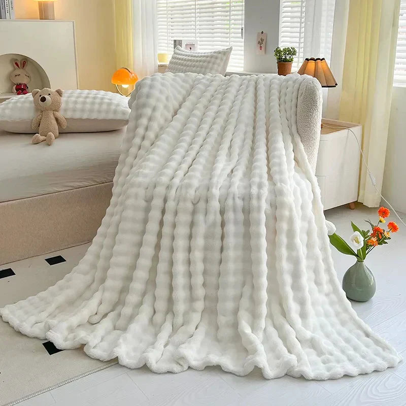Bubble Fleece Blanket - CozyNest