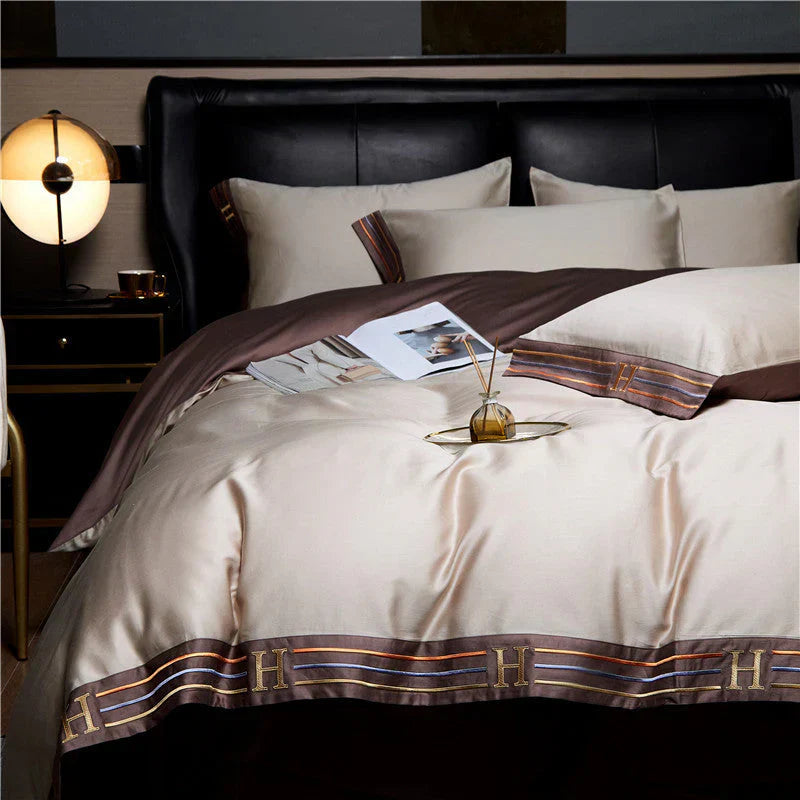 Satin Bed Linen Set - LuxeDreams