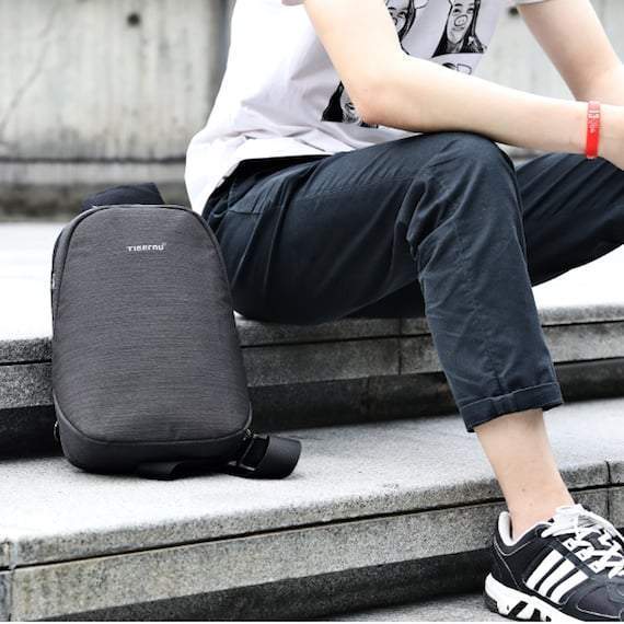 Splashproof Crossbody Messenger Bag - AquaVibe Essentials