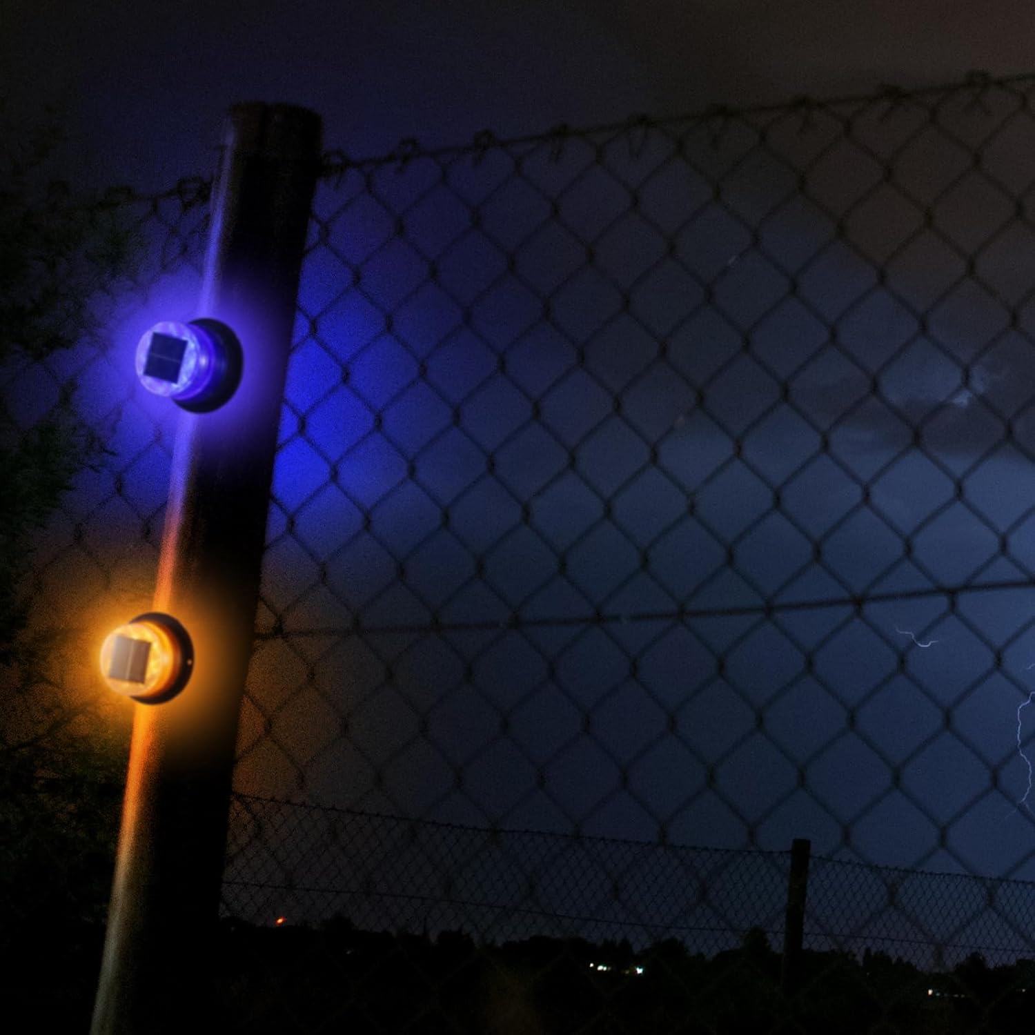 Solar-Powered Magnetic Strobe Light Set - LuminaTech