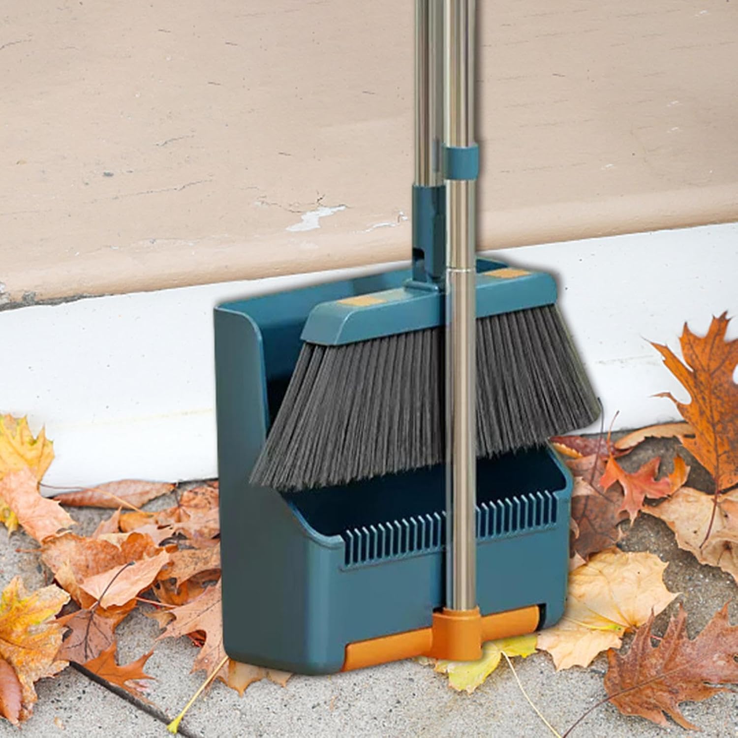 Rotatable Broom and Dustpan Set - CleanNest