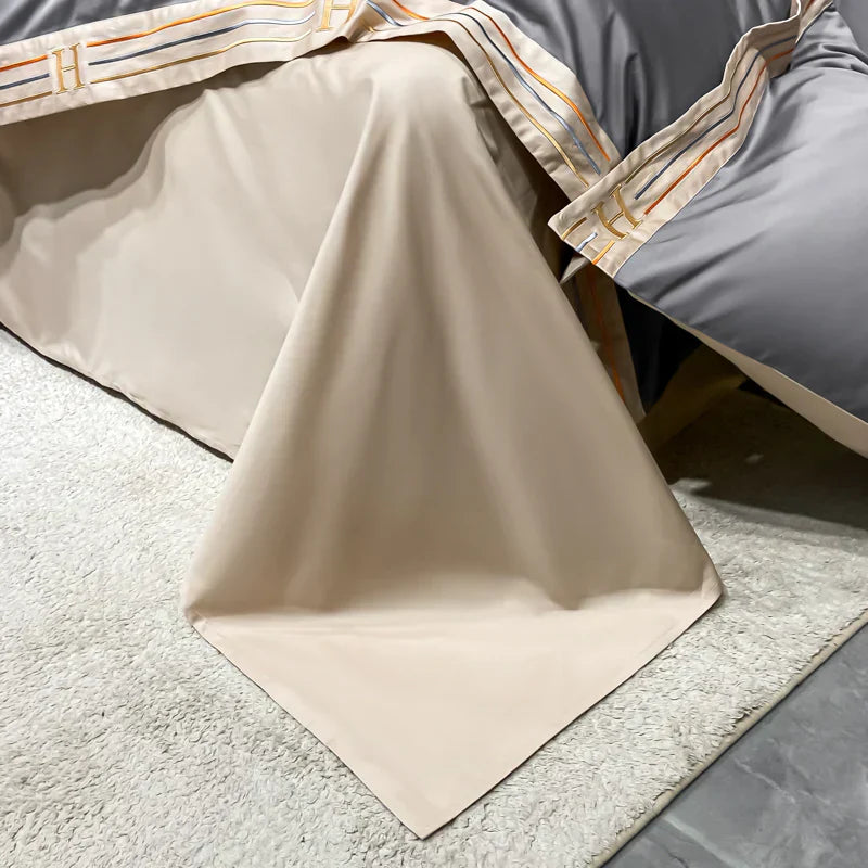 Satin Bed Linen Set - LuxeDreams