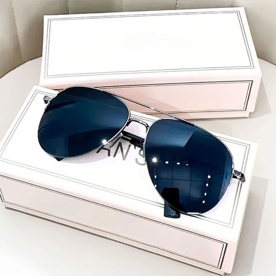 Aviator Sunglasses with UV400 Protection - LuxeVision