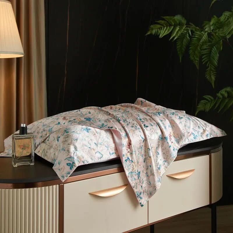 Silk Pillowcase - LuxeDreams for Restful Sleep