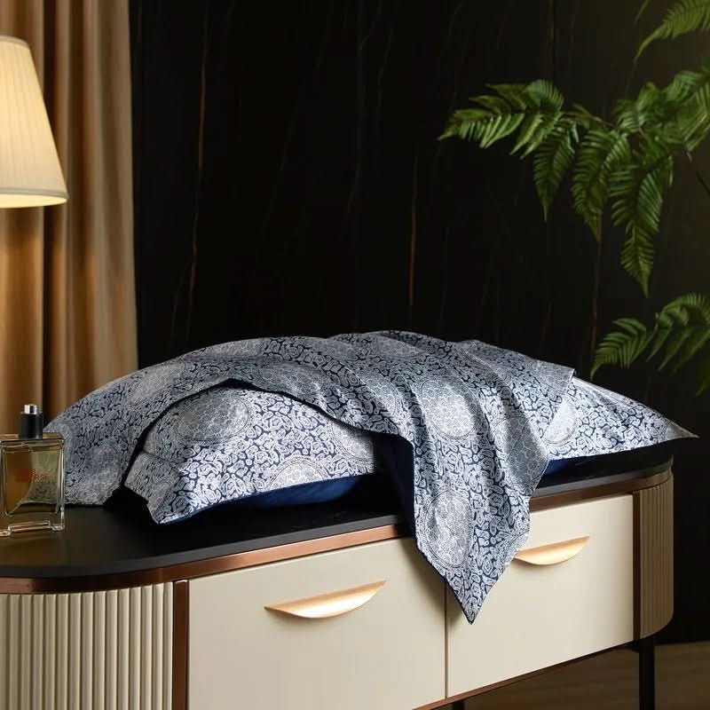 Silk Pillowcase - LuxeDreams for Restful Sleep