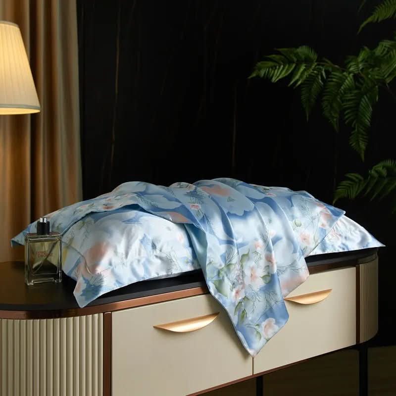 Silk Pillowcase - LuxeDreams for Restful Sleep