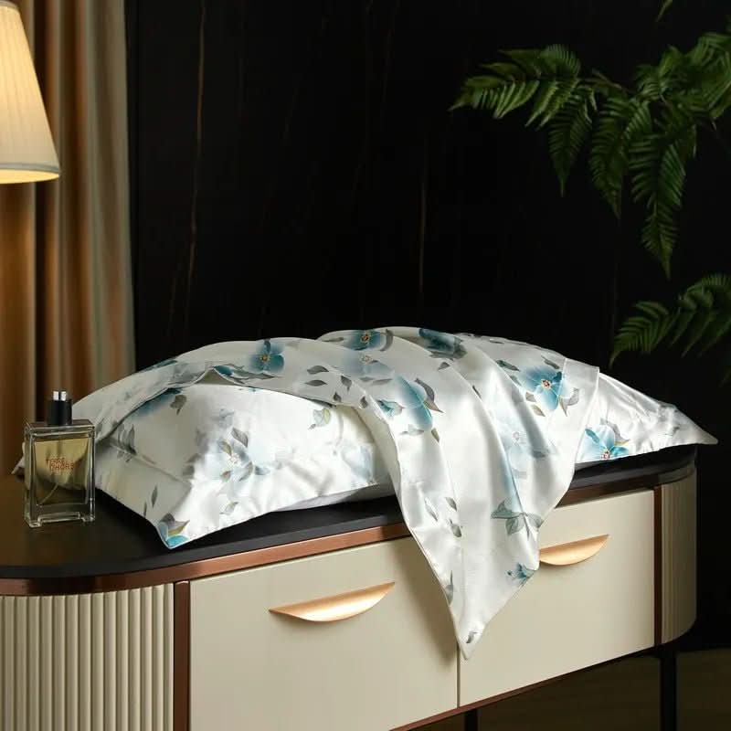 Silk Pillowcase - LuxeDreams for Restful Sleep