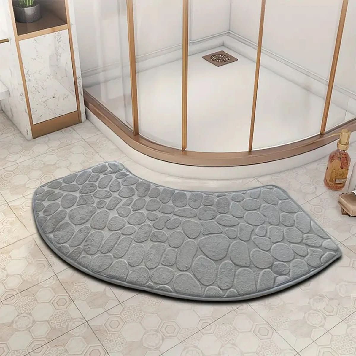 Curved Comfort Bath Mat - LuxeHome Essentials