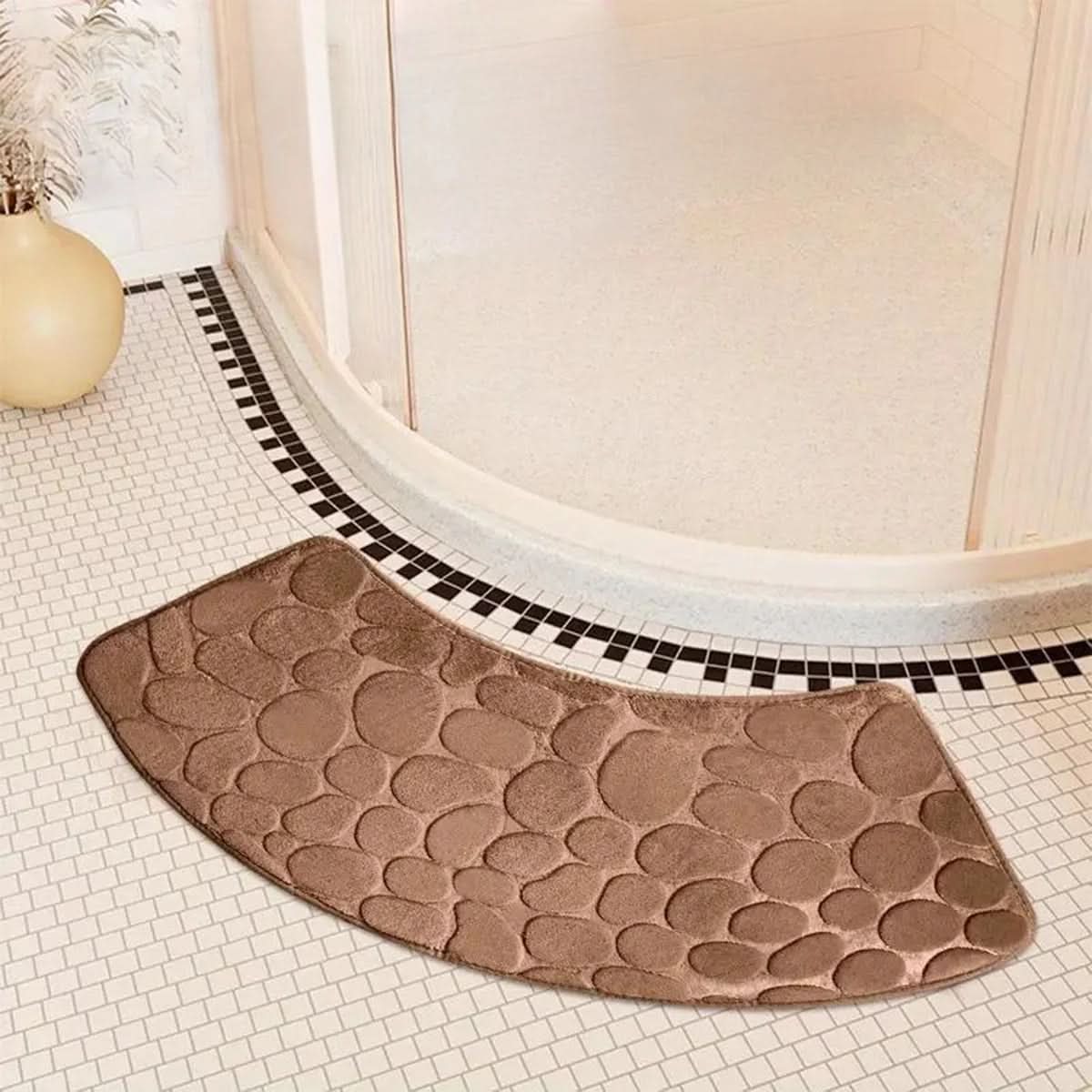 Curved Comfort Bath Mat - LuxeHome Essentials