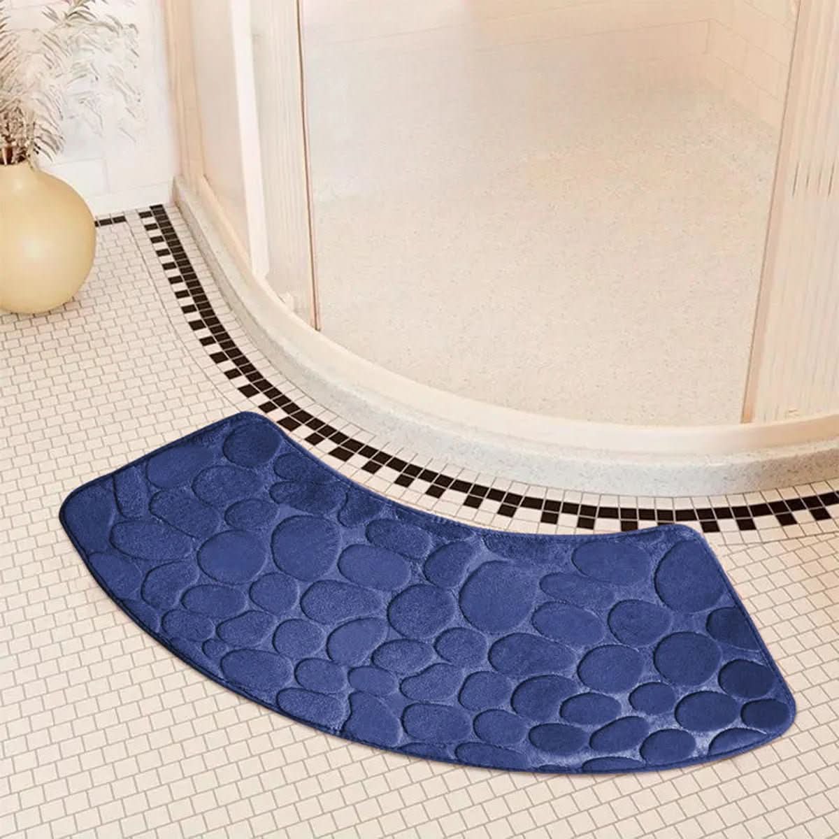 Curved Comfort Bath Mat - LuxeHome Essentials