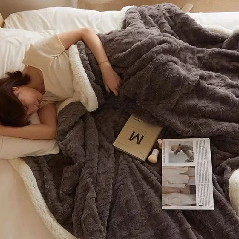Cozy Winter Wool Blanket - LuxeNest