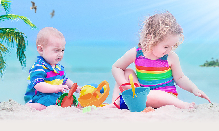 Sandbeach Kids Beach Toys Set - AquaJoy 8-Piece Castle Kit