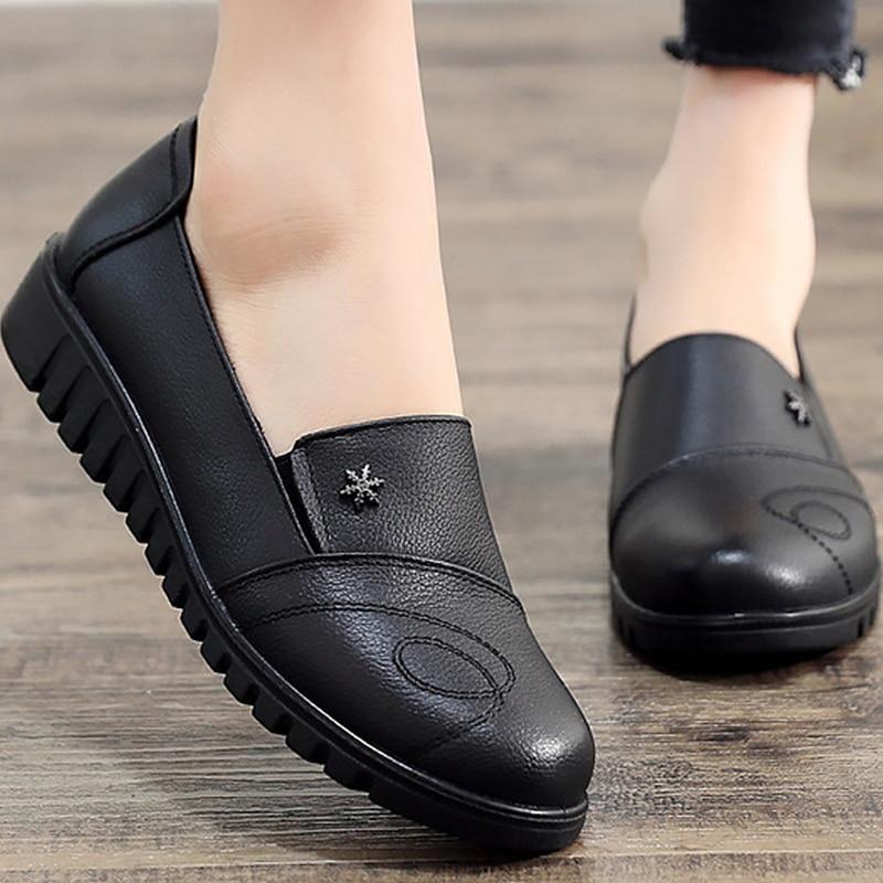 Genuine Leather Round Toe Flats - LuxeStep