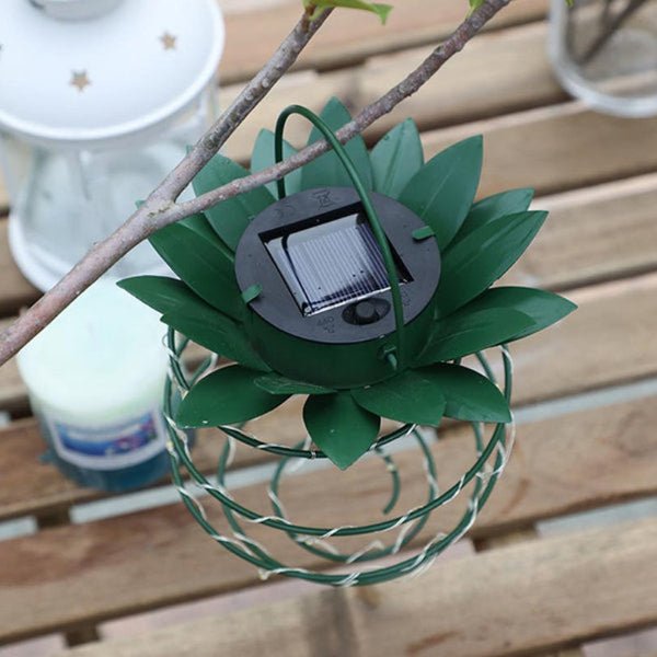 Solar Pineapple Light - LumaGarden