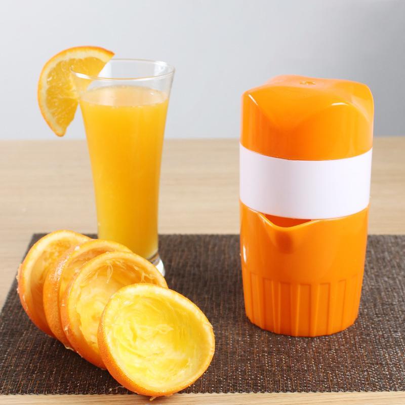 Citrus Squeeze Portable Orange Juicer - FreshPress