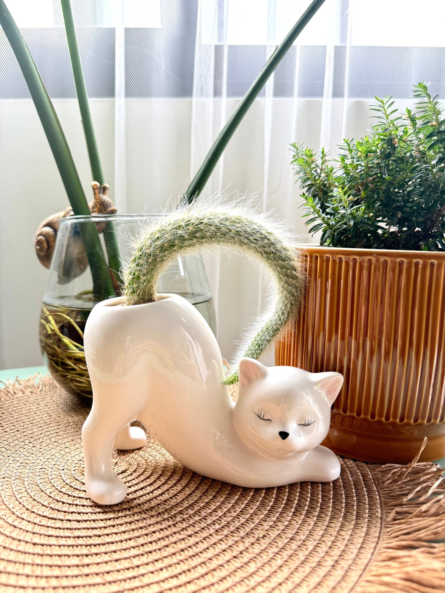 Ceramic Cat Planter - PurrfectNest™ with Drainage Hole