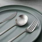 Sleek Minimalist Cutlery Set - LuxeTable