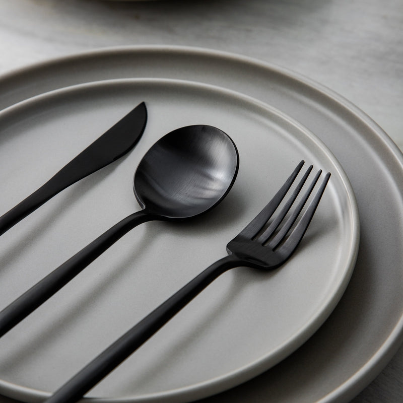 Sleek Minimalist Cutlery Set - LuxeTable