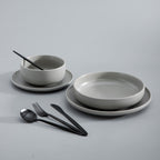 Sleek Minimalist Cutlery Set - LuxeTable