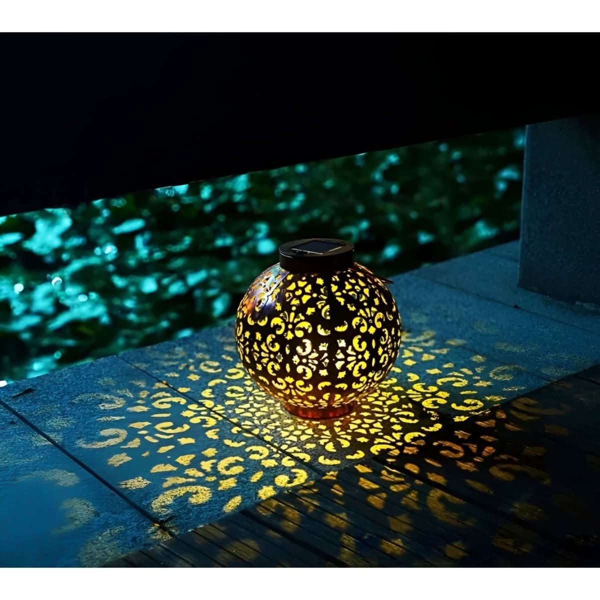 Solar Garden Light - Solara Elegance