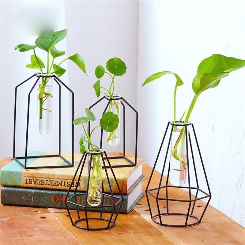 Sleek Minimalist Metal Vase - Aura Home Decor