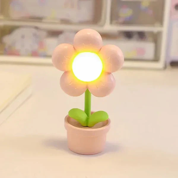 BlossomGlow Small Flower Table Lamp - LumaNest