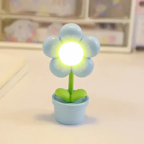 BlossomGlow Small Flower Table Lamp - LumaNest
