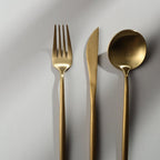 Sleek Minimalist Cutlery Set - LuxeTable