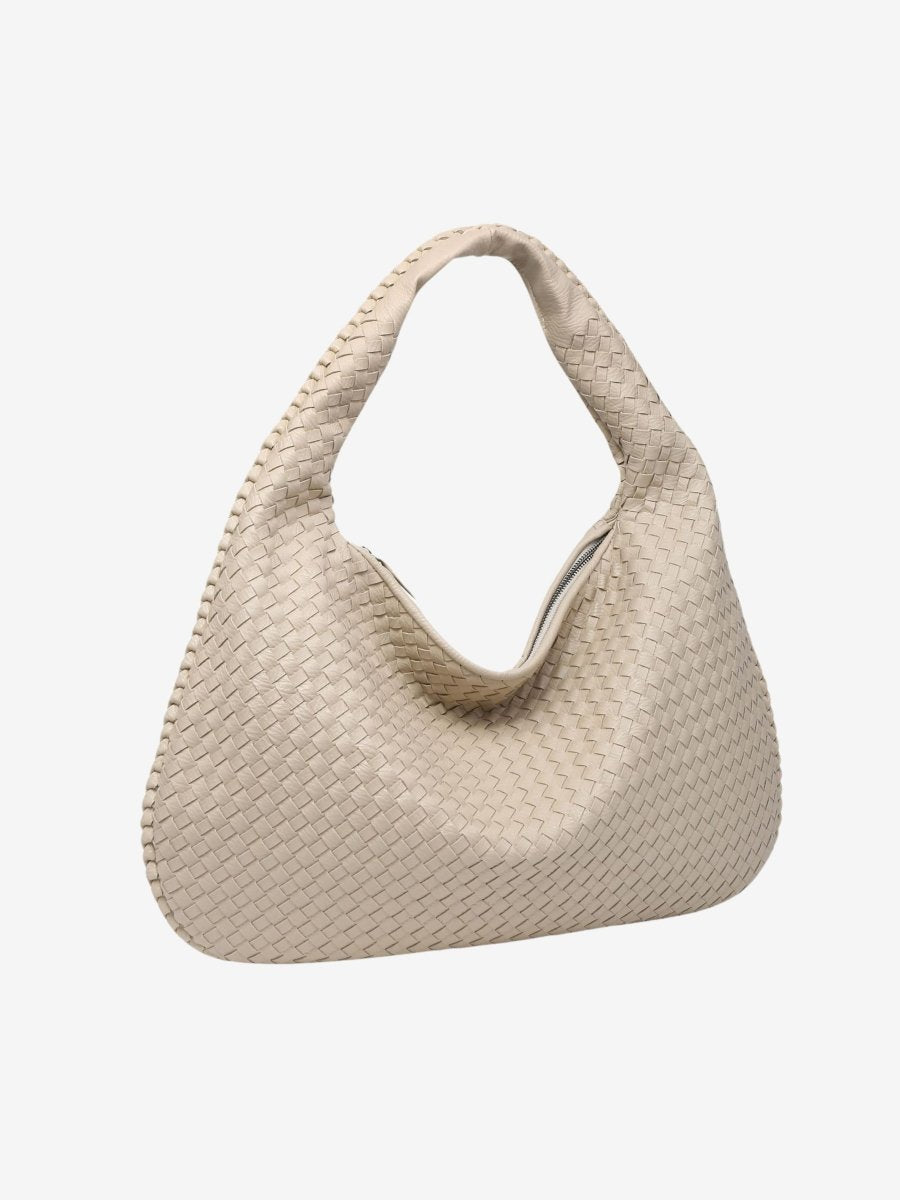 Stylish Women's Tote Bag - LuxeCarry with Spacious Interior