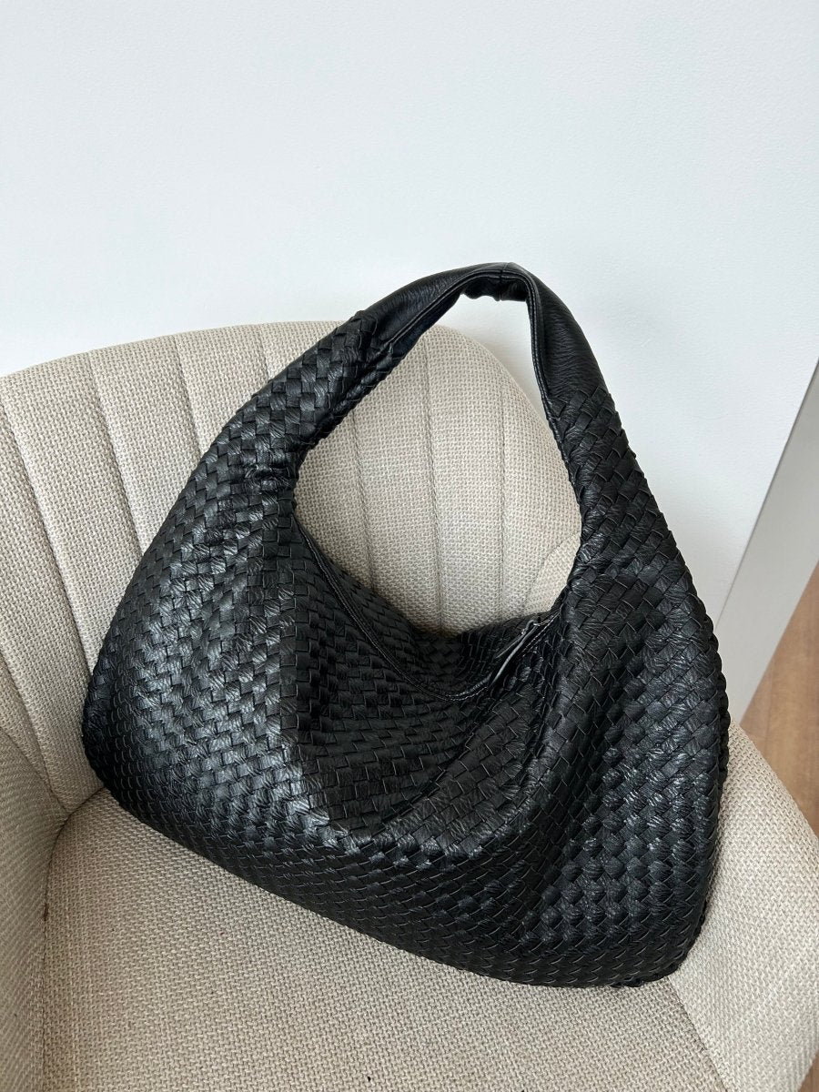 Stylish Women's Tote Bag - LuxeCarry with Spacious Interior