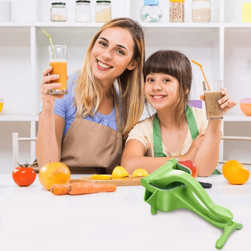 Nutrient-Rich Cold Press Juicer - PureSqueeze