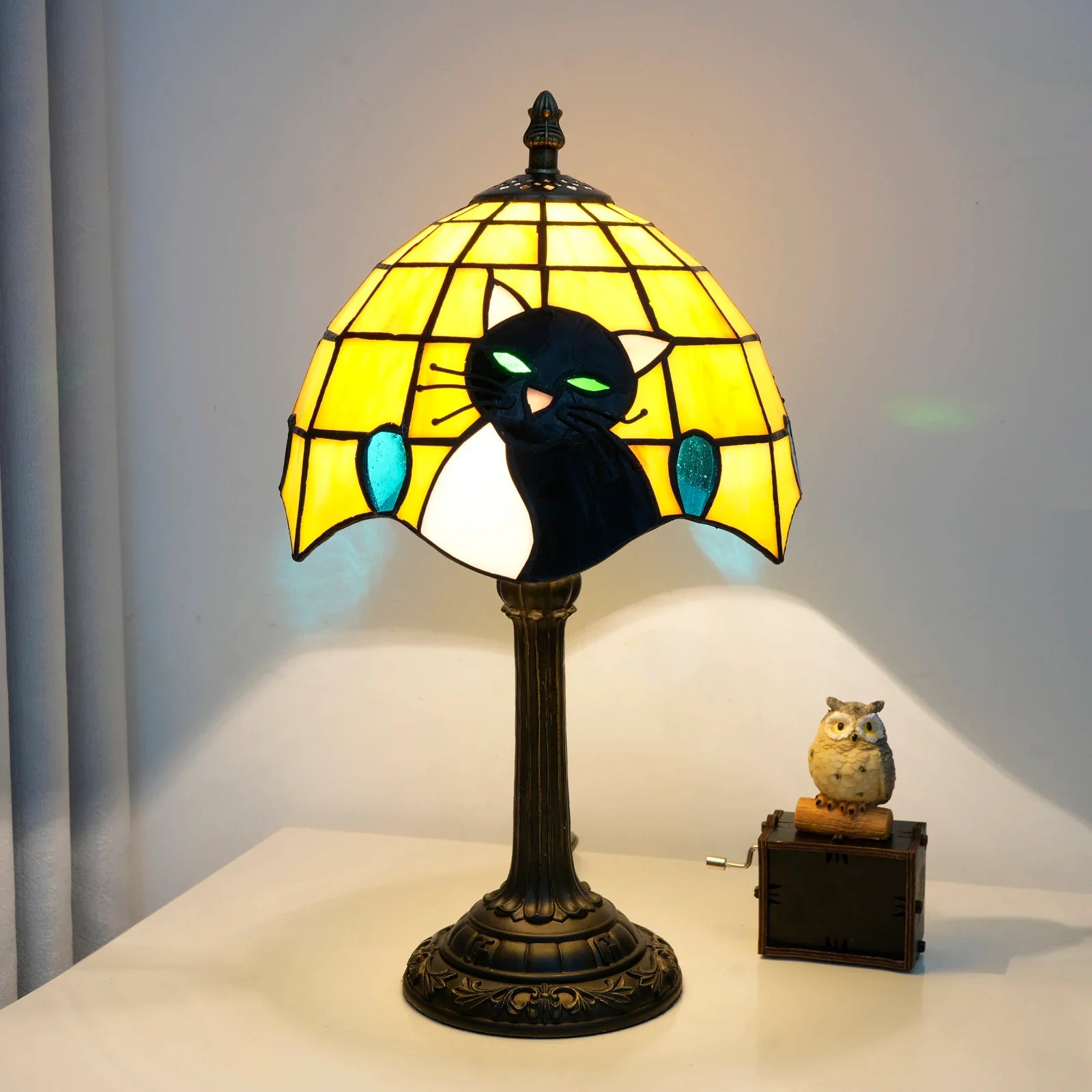 Tiffany Style Cat Lamp - LuminaCraft