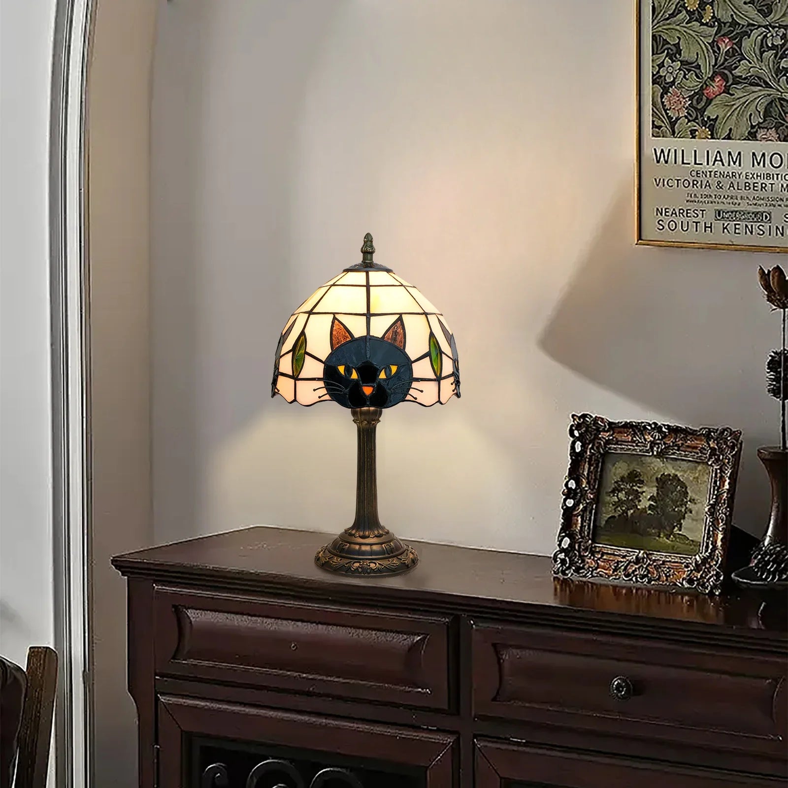 Tiffany Style Cat Lamp - LuminaCraft