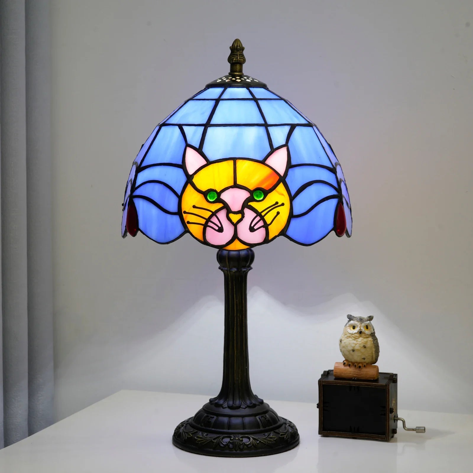 Tiffany Style Cat Lamp - LuminaCraft