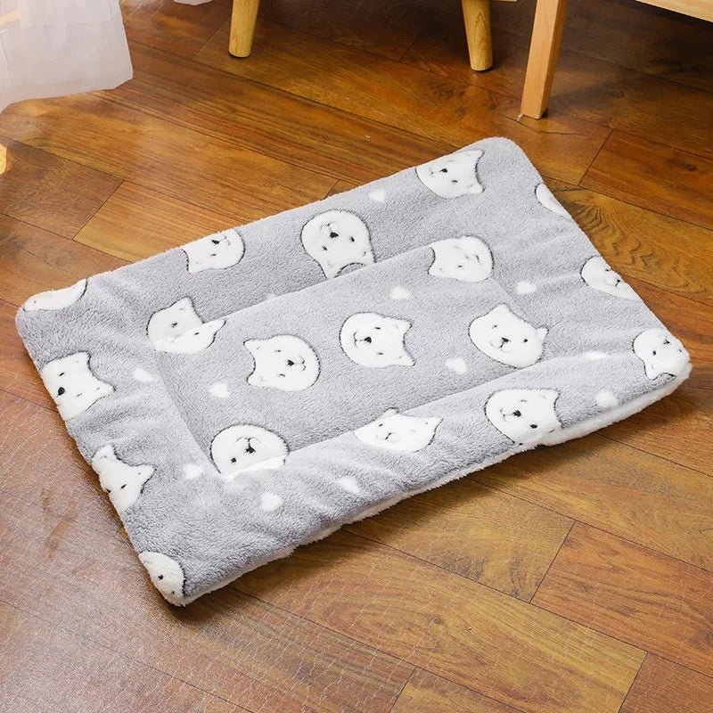 Cozy Flannel Sleeping Mat for Dogs & Cats - PetNest