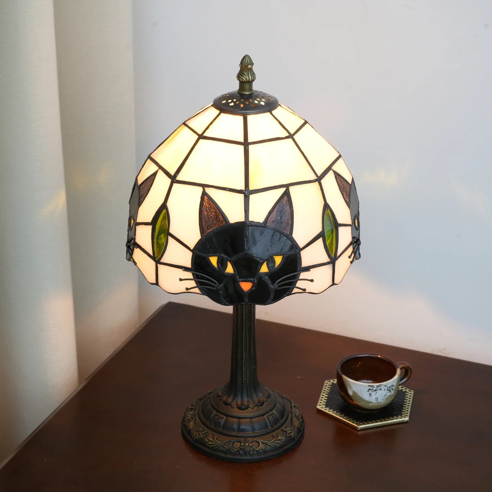 Tiffany Style Cat Lamp - LuminaCraft