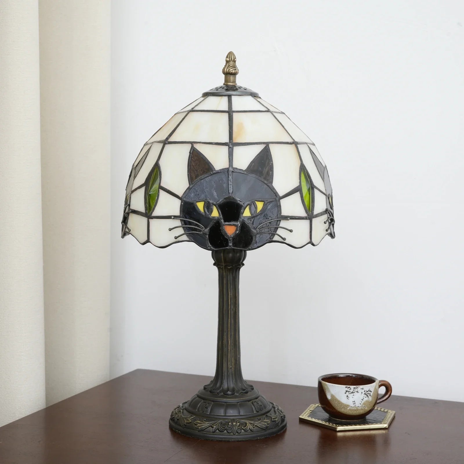 Tiffany Style Cat Lamp - LuminaCraft