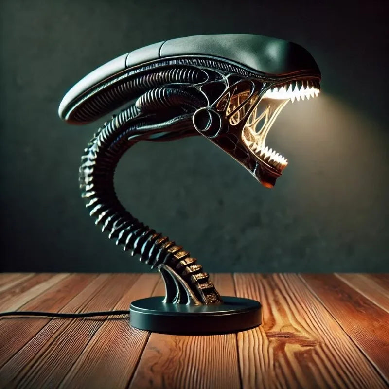 Xenomorph Alien Desk Lamp - LuminaCraft