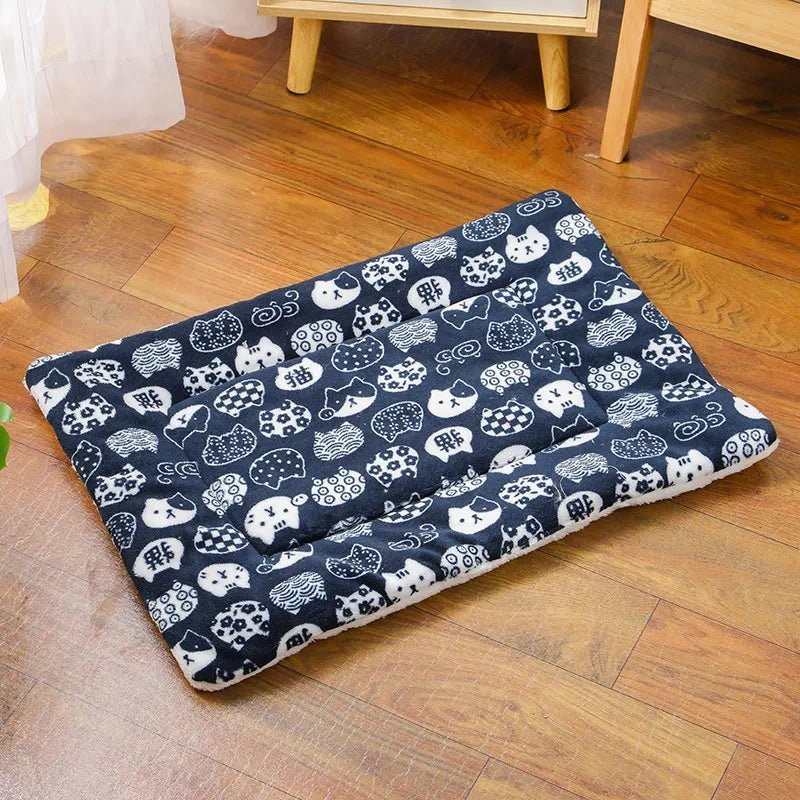 Cozy Flannel Sleeping Mat for Dogs & Cats - PetNest