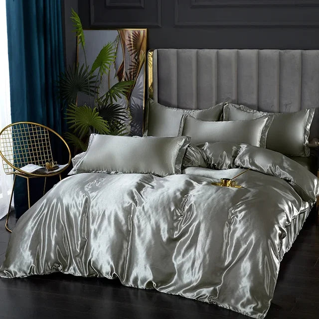 Silk Bedding Set – LuxeDreams