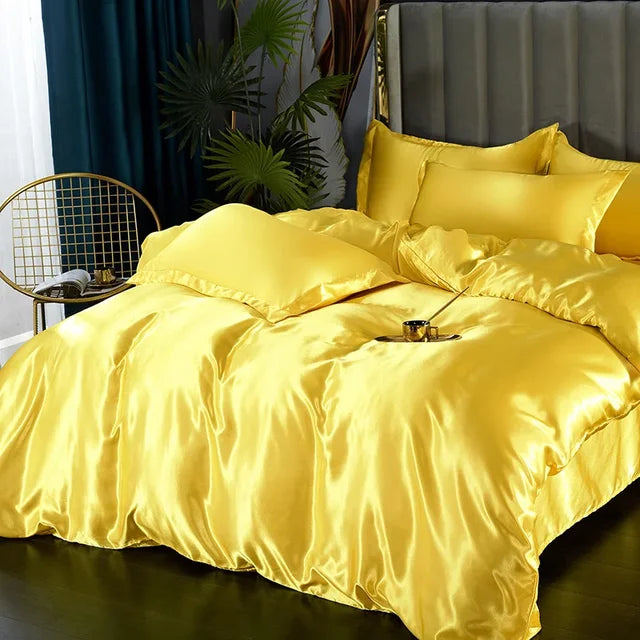 Silk Bedding Set – LuxeDreams