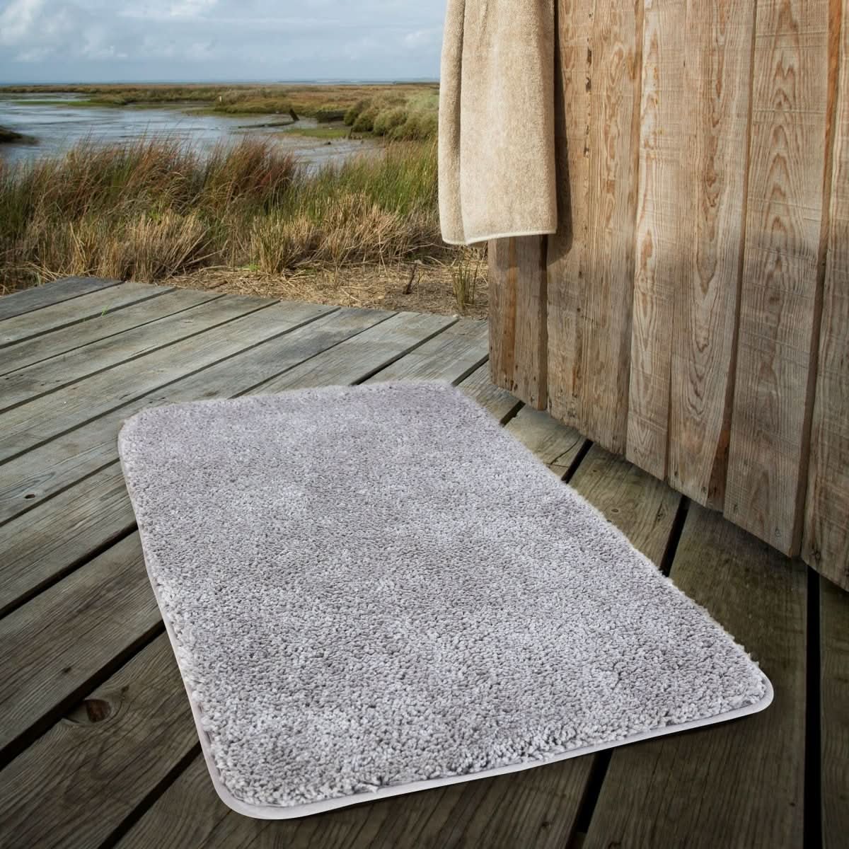 Ultra-Soft Microfiber Bath Mat - LuxeNest Comfort