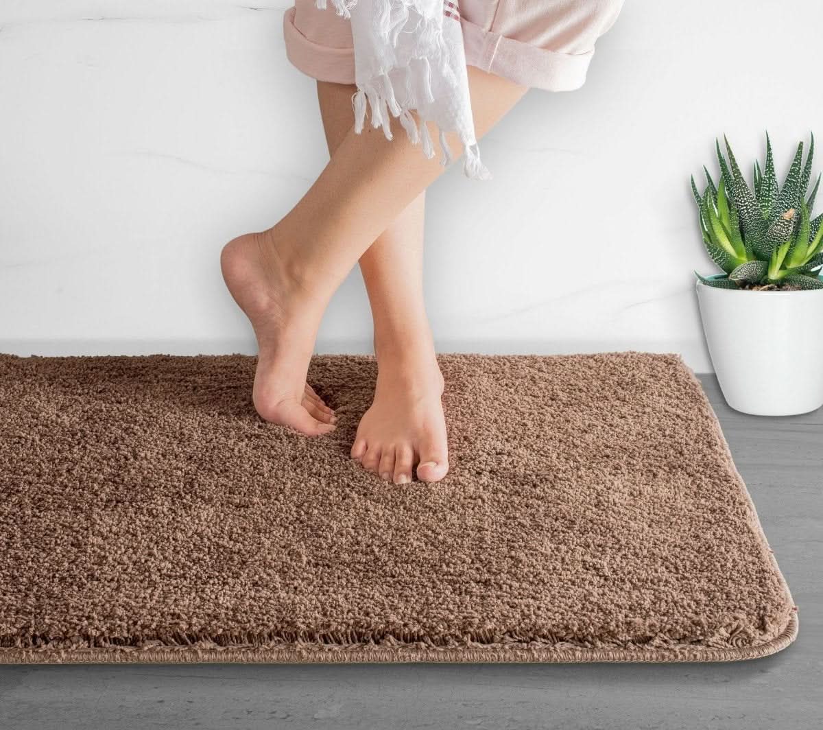 Ultra-Soft Microfiber Bath Mat - LuxeNest Comfort