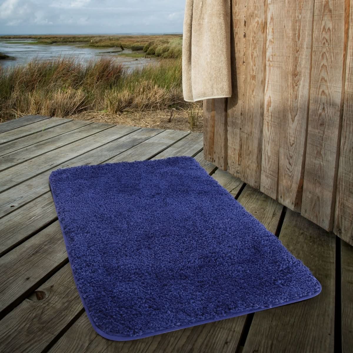 Ultra-Soft Microfiber Bath Mat - LuxeNest Comfort